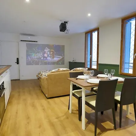 Superbe Avec Ecran Geant * Tarbes