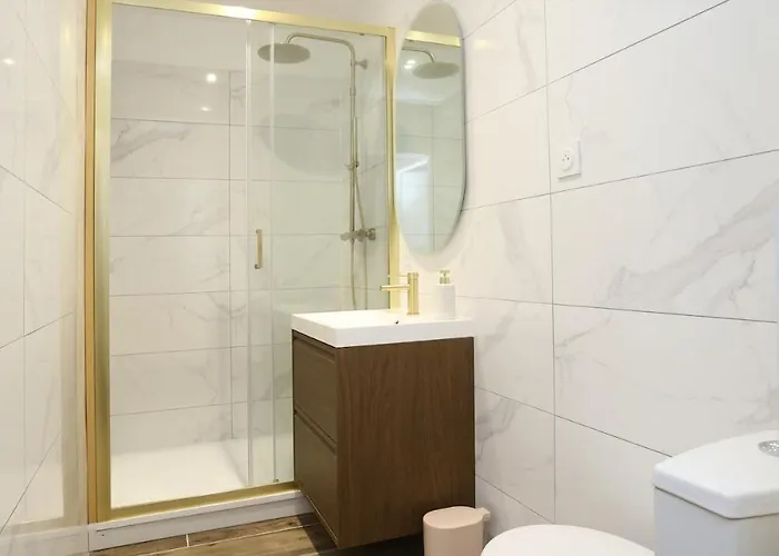 Superbe Avec Ecran Geant Tarbes